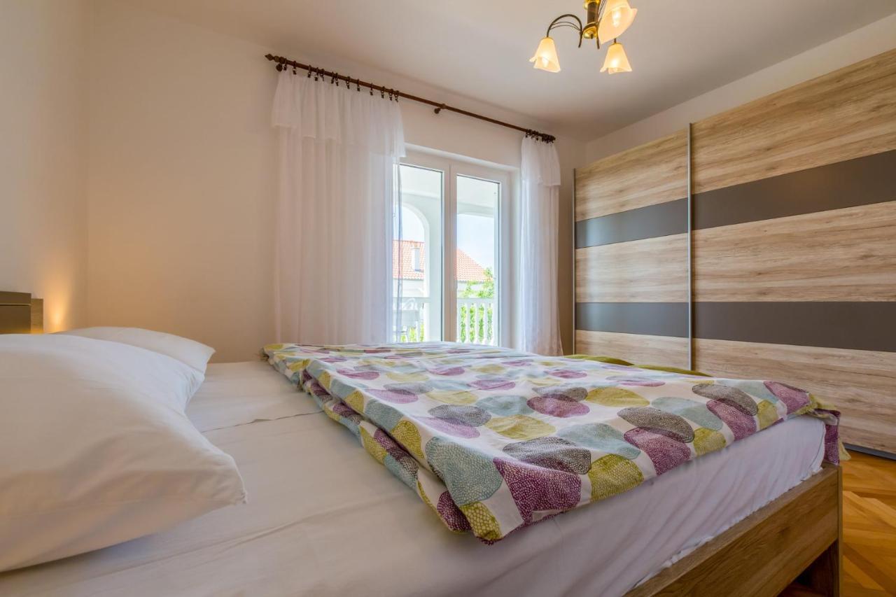 Amila Apartment Crikvenica Exterior photo